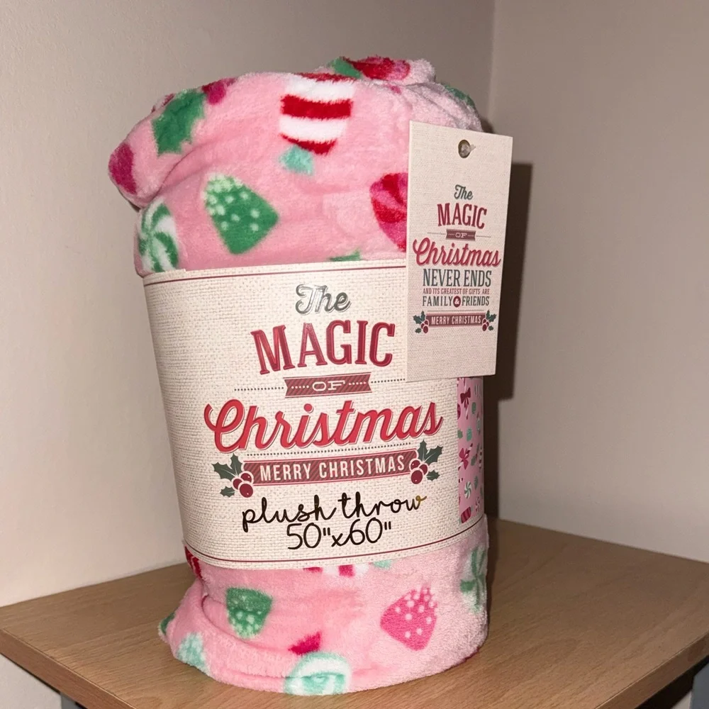 The Magic of Christmas Sweets / Candy Plush Throw / Blanket